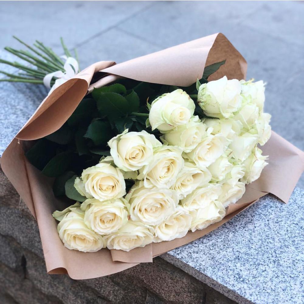 Букет Белые розы Анастасия в Берёзово