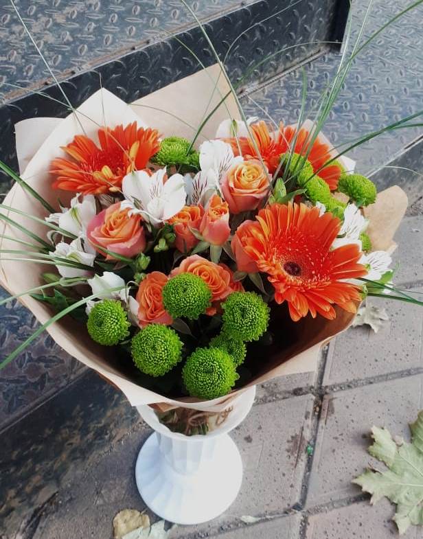 Букет цветов из: Герберы, Хризантемы, Альстромерии и Розы в Берёзово