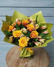 Букет цветов из:  Альстромерии и Розы в Берёзово