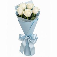 Букет 5 Белых роз Проуд в Берёзово