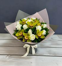 Букет цветов из:  Орхидеи и Розы в Берёзово