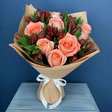 Букет цветов из:  Розы и Альстромерии в Берёзово