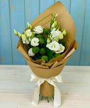 Букет цветов из:  Хризантемы и Лизиантусы в Берёзово