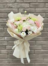 Букет цветов из:  Гвоздики, Розы, Лизиантусы и Хризантемы #REPLACE_PRED# Берёзово
