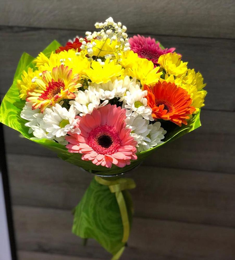 Букет цветов из: Герберы и Хризантемы в Берёзово