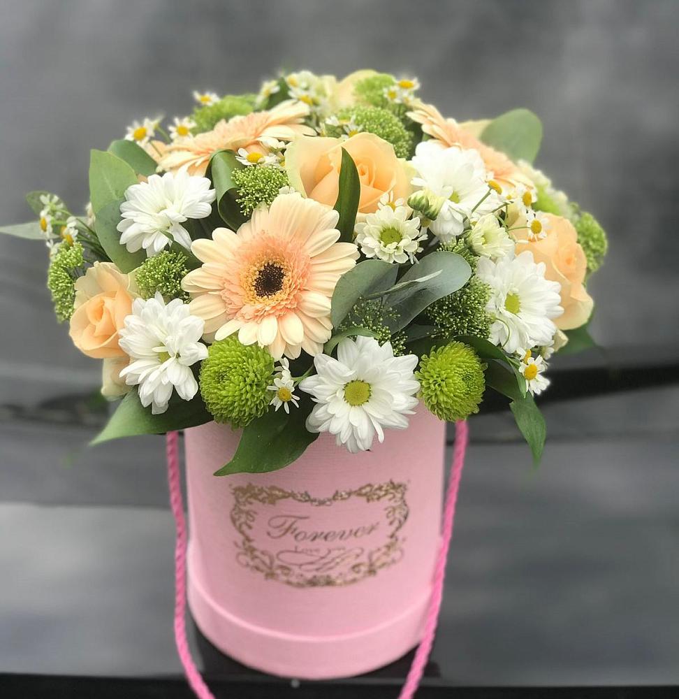 Цветочная композиция из Розы, Герберы и Хризантемы в шляпной коробке в Берёзово