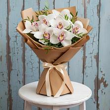 Букет цветов из:  Орхидеи и Розы в Берёзово